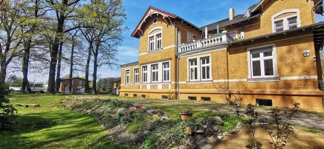 Familyandbike Villa Neupetershain ภายนอก รูปภาพ